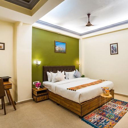 ורנאסי Tripli Hotels Silver Shine מראה חיצוני תמונה