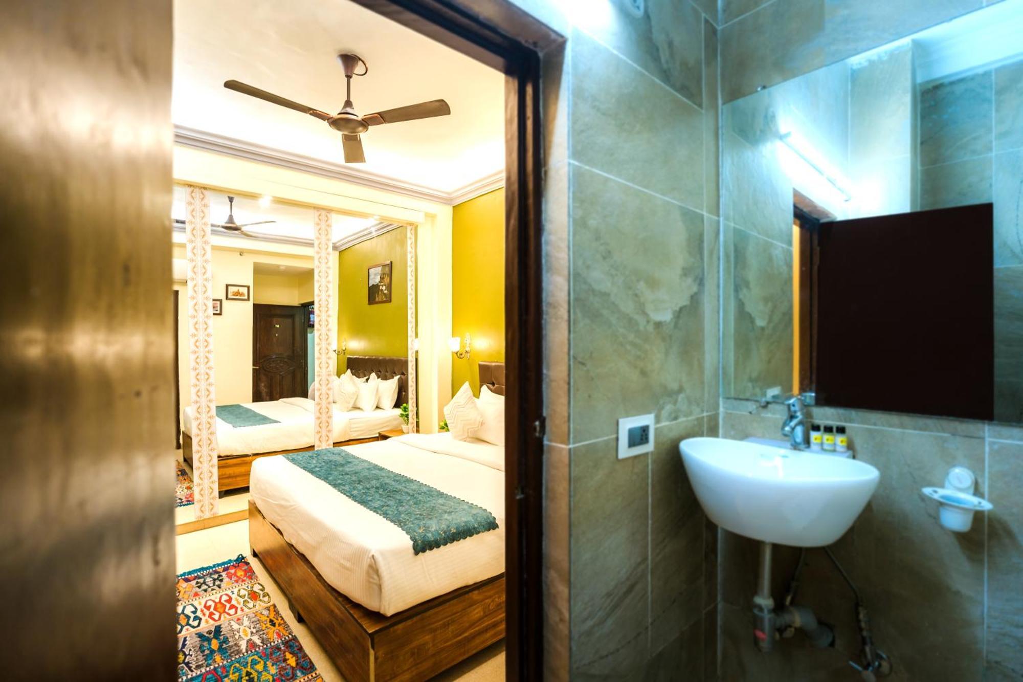 ורנאסי Tripli Hotels Silver Shine מראה חיצוני תמונה