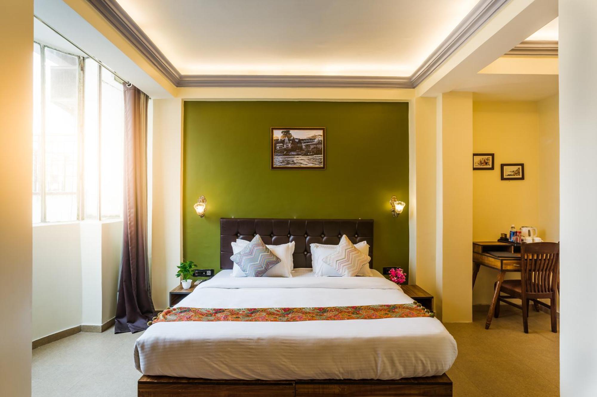 ורנאסי Tripli Hotels Silver Shine מראה חיצוני תמונה
