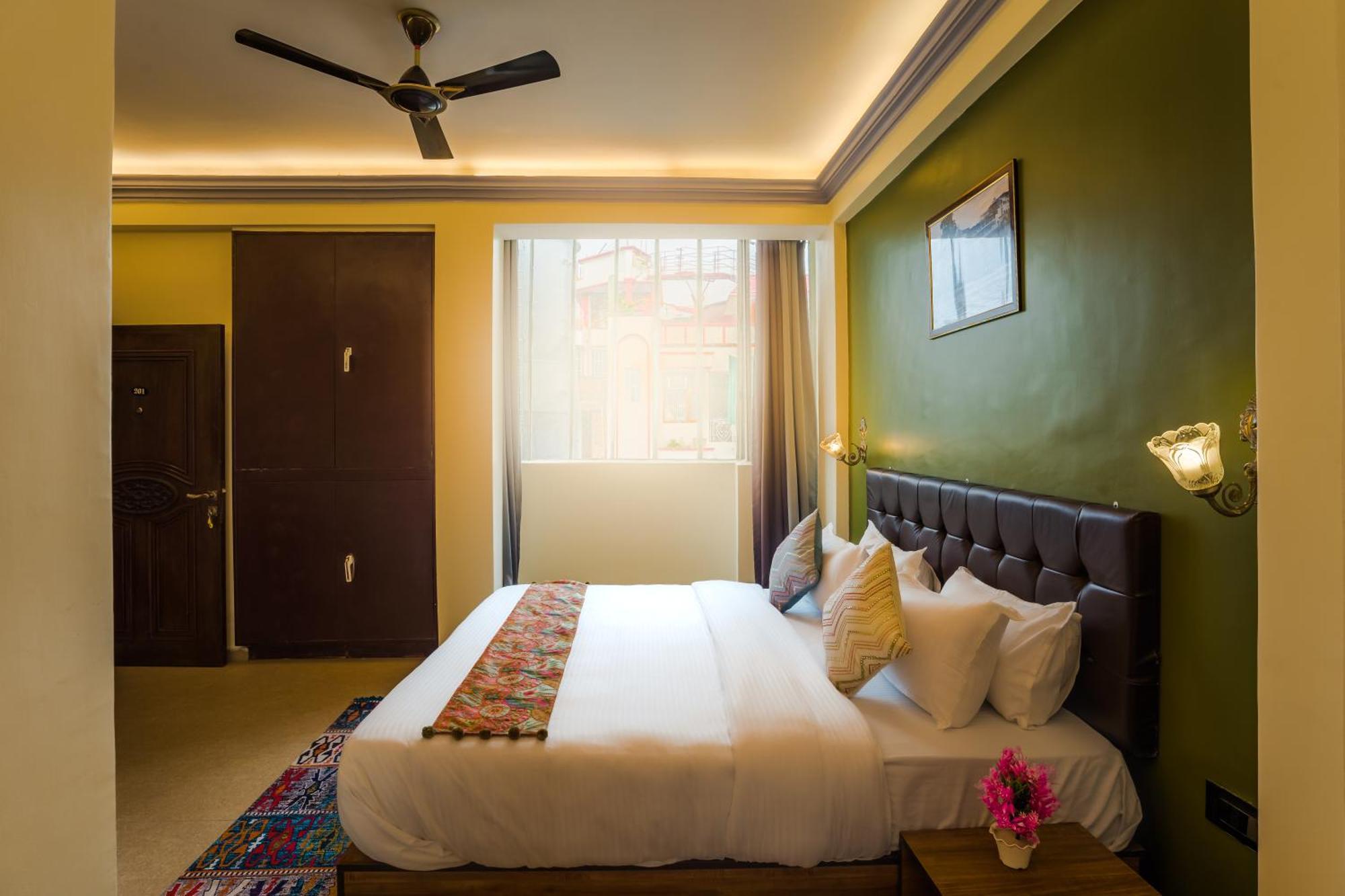 ורנאסי Tripli Hotels Silver Shine מראה חיצוני תמונה