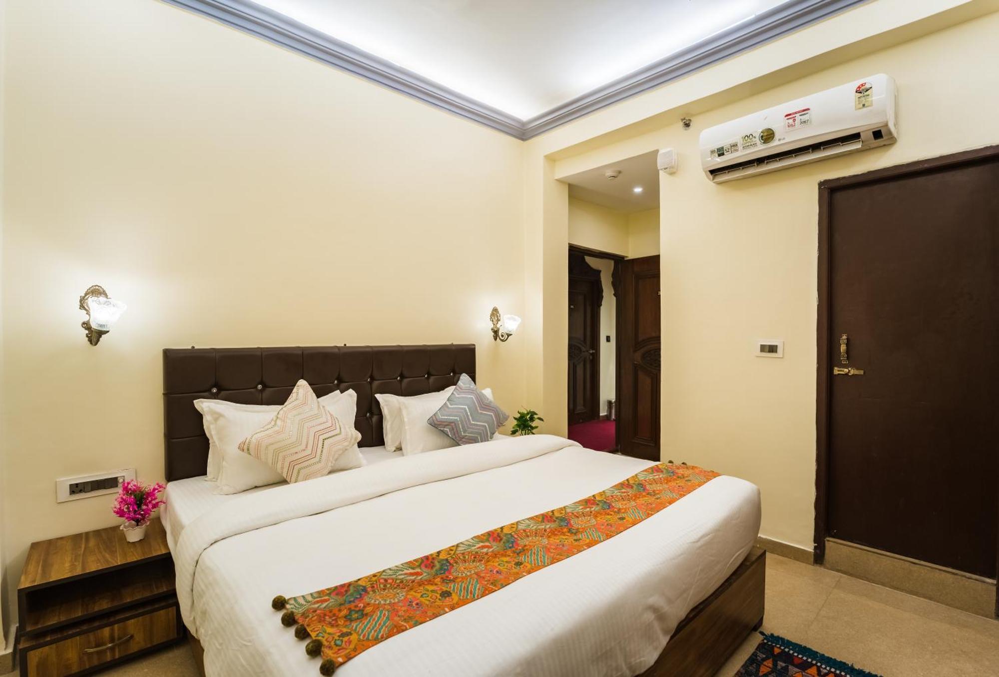 ורנאסי Tripli Hotels Silver Shine מראה חיצוני תמונה