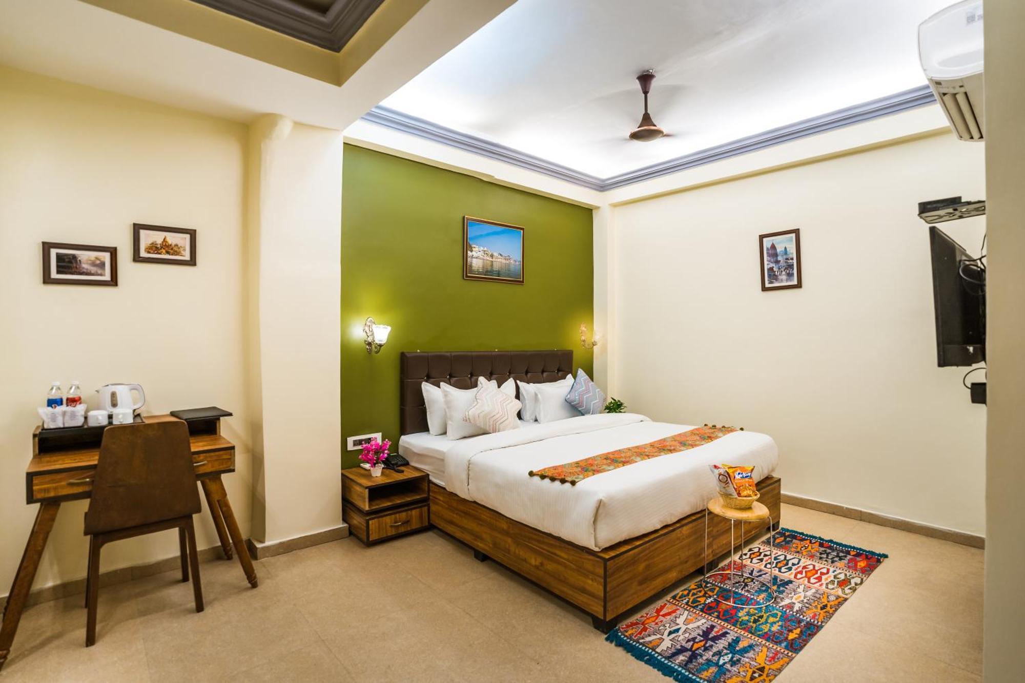 ורנאסי Tripli Hotels Silver Shine מראה חיצוני תמונה
