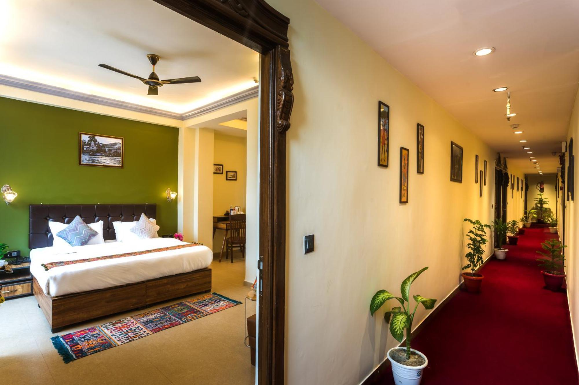 ורנאסי Tripli Hotels Silver Shine מראה חיצוני תמונה