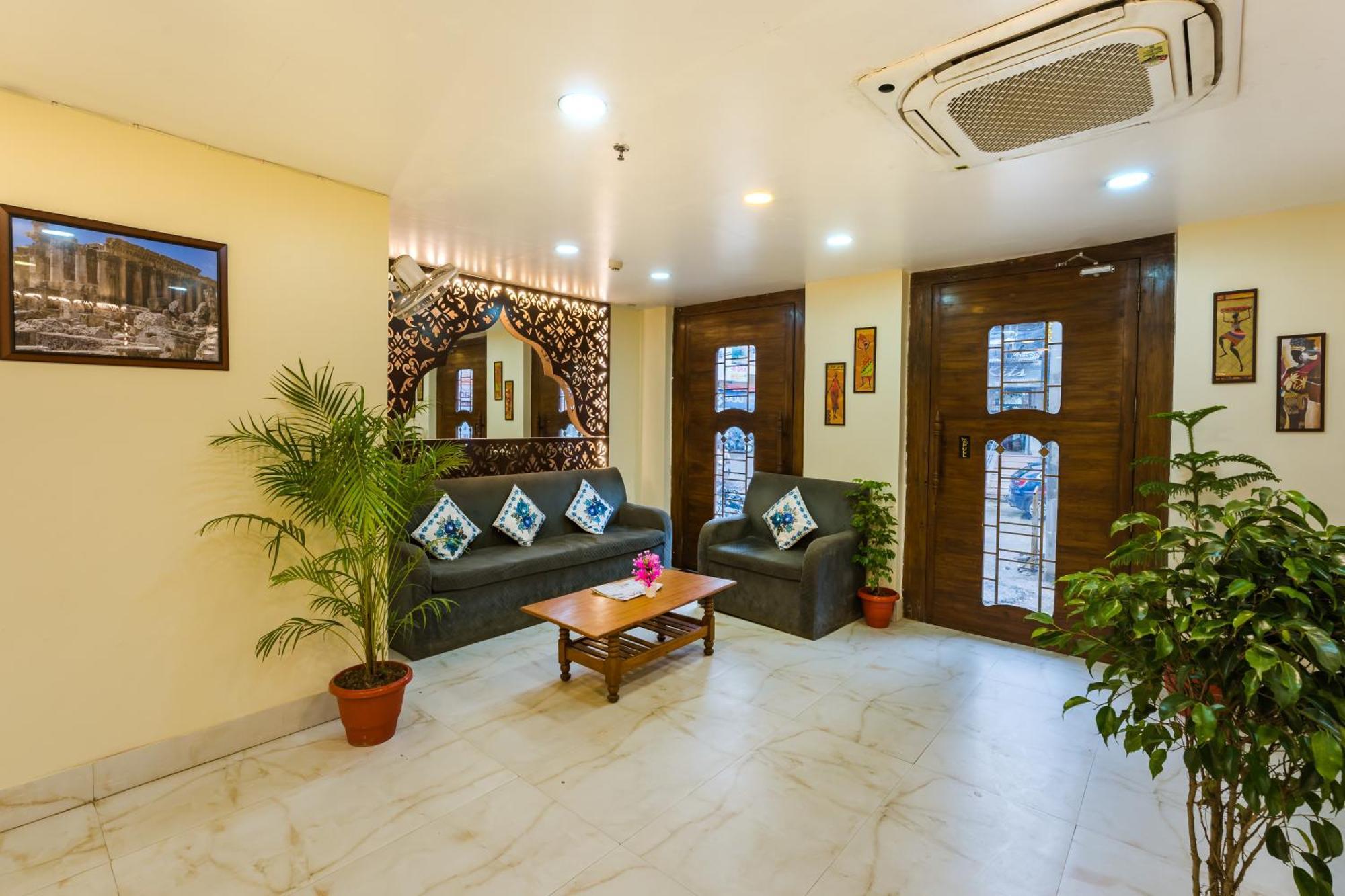 ורנאסי Tripli Hotels Silver Shine מראה חיצוני תמונה