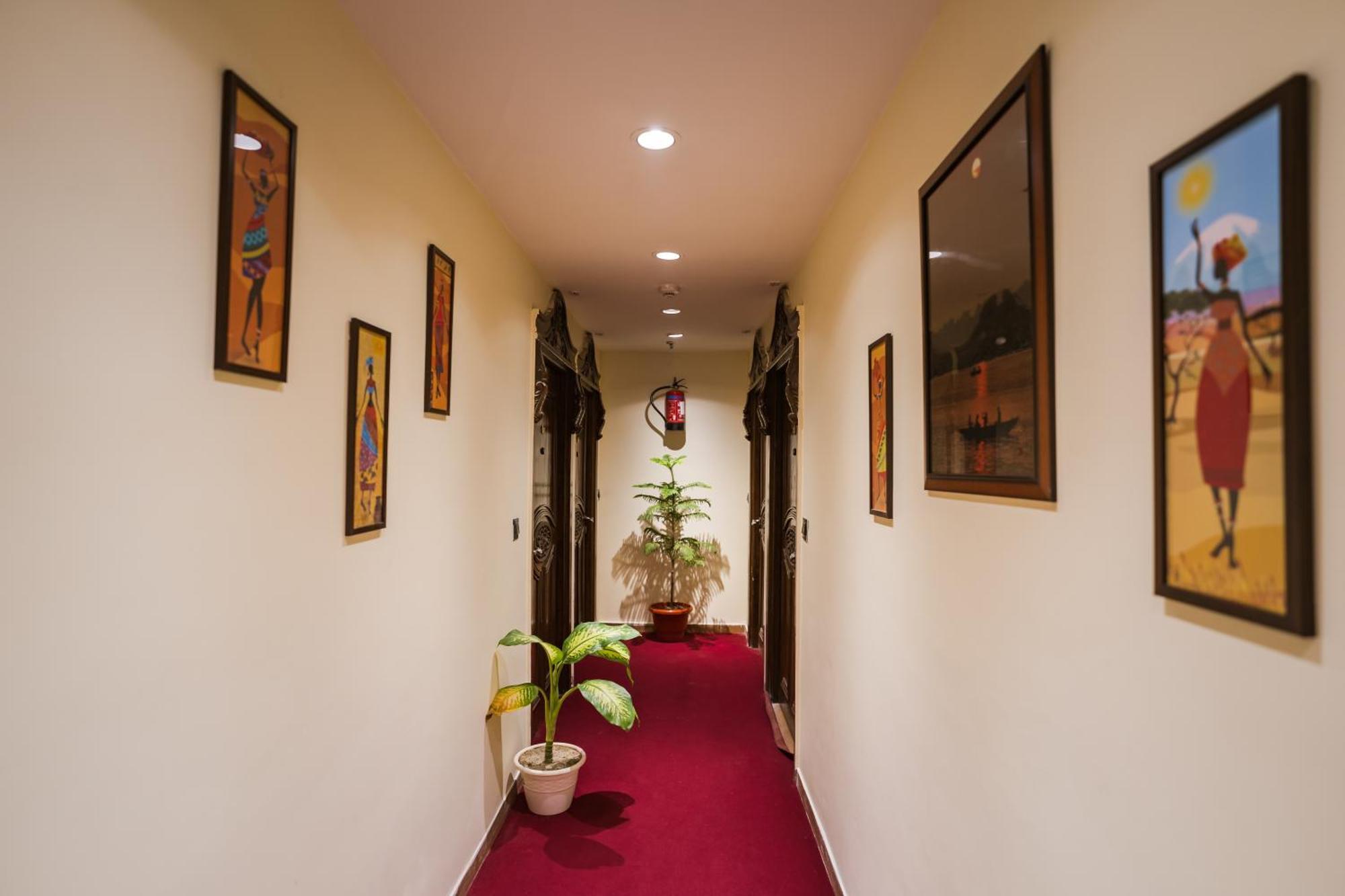 ורנאסי Tripli Hotels Silver Shine מראה חיצוני תמונה